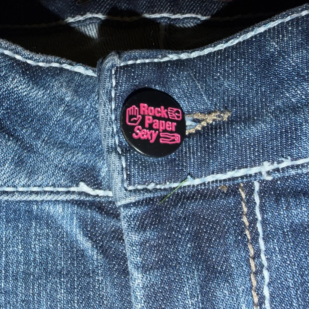 Women's size 29, size 8 rock paper sexy‎ capris Classic Blue Women's Jean capris